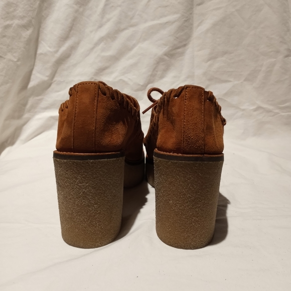 MIISTA Cognac Suede Heeled Platform Oxfords w/Whip Stitching Detail Gum … - Picture 6 of 8
